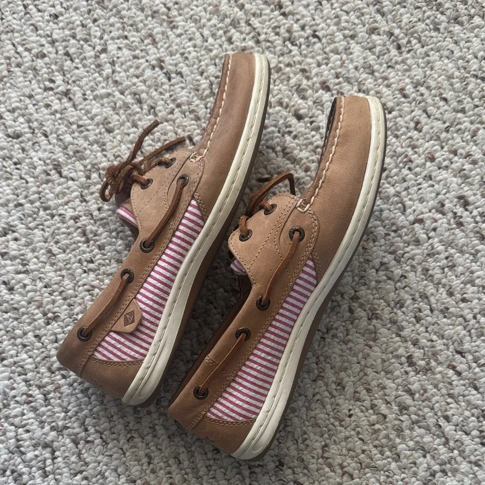 Sperry women’s seersucker boat shoes - Picture 4 of 5